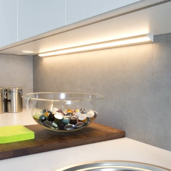 LED Unterbauleuchte Eck-30